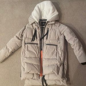 The Amazon Orolay Coat